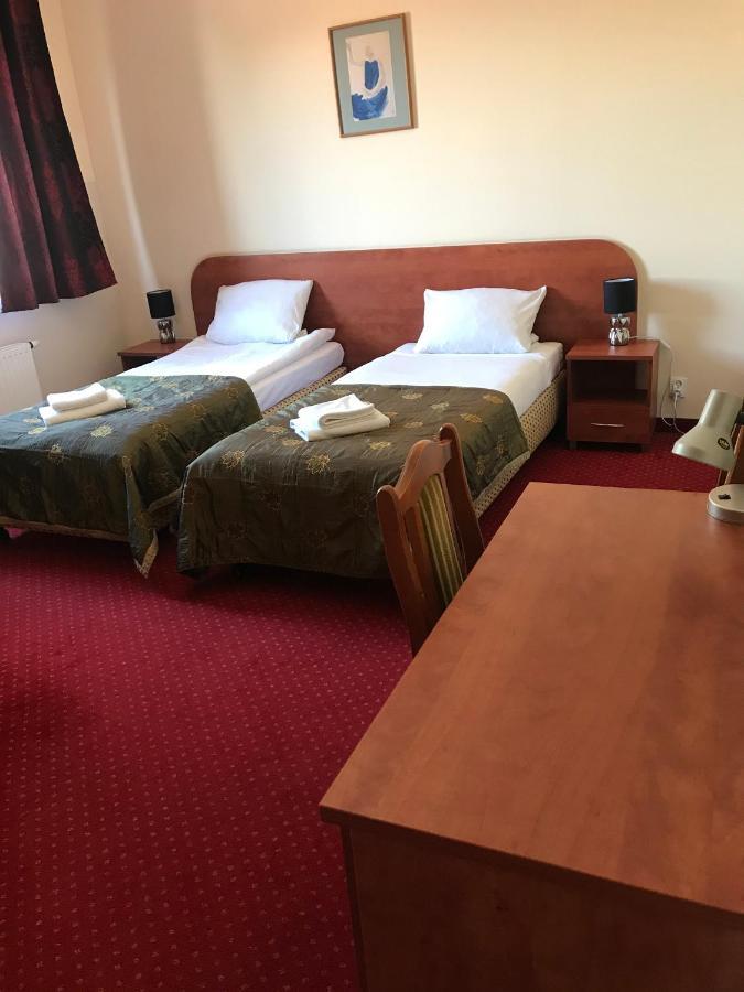Motel Pintal Гожув-Велькопольски Экстерьер фото